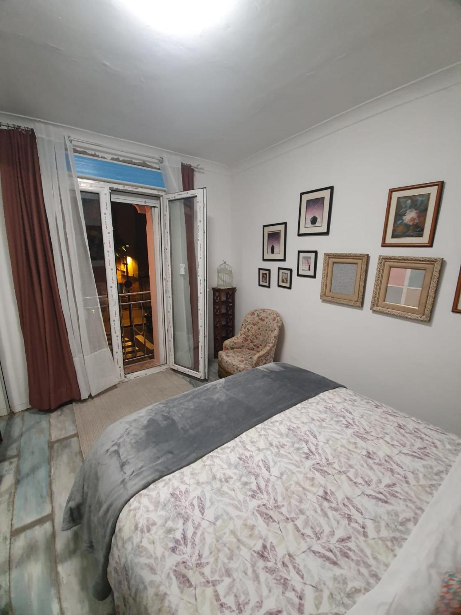 Studio Or Rooms With Private Bathroom Or Rooms With Shared Bathroom Барселона Экстерьер фото