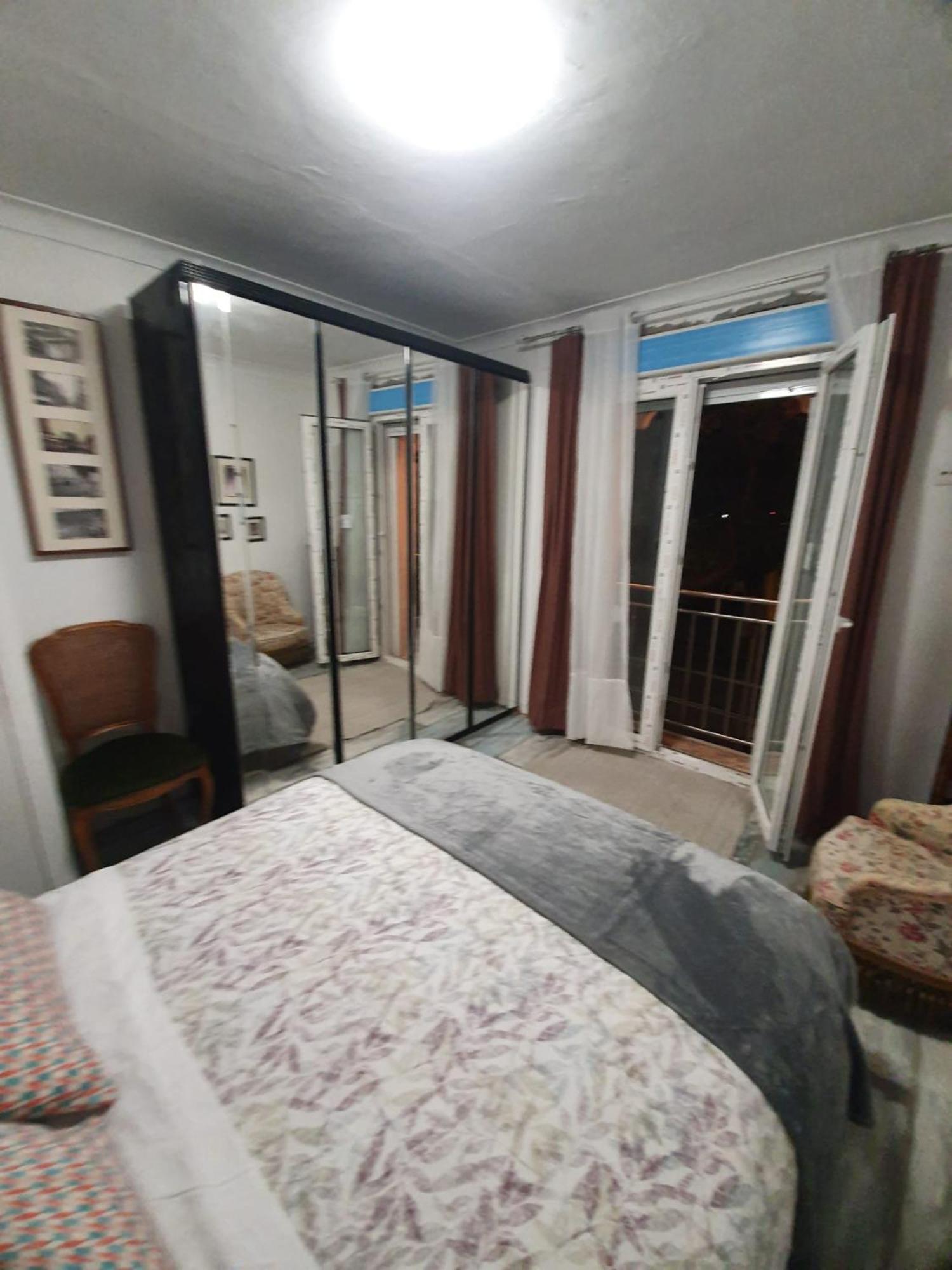 Studio Or Rooms With Private Bathroom Or Rooms With Shared Bathroom Барселона Экстерьер фото