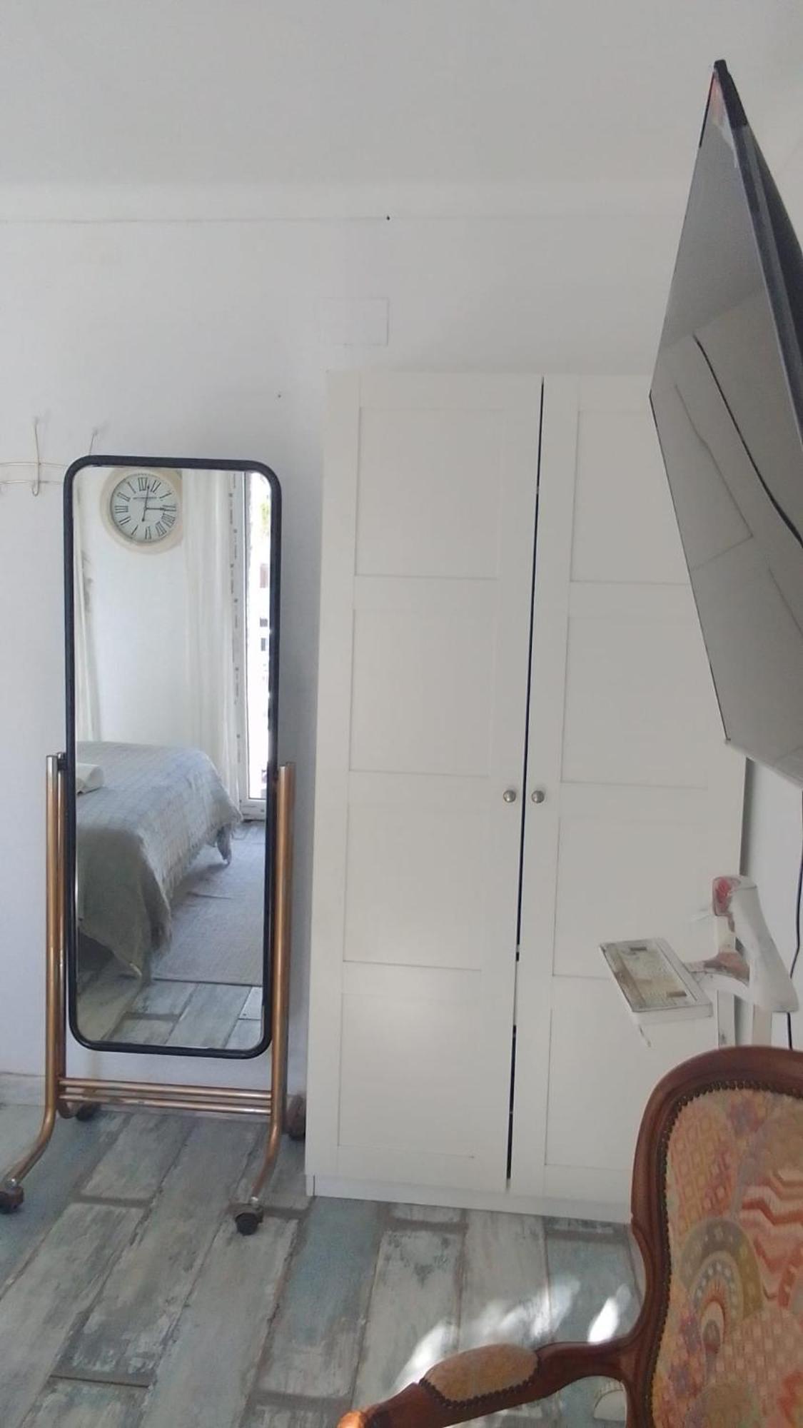 Studio Or Rooms With Private Bathroom Or Rooms With Shared Bathroom Барселона Экстерьер фото