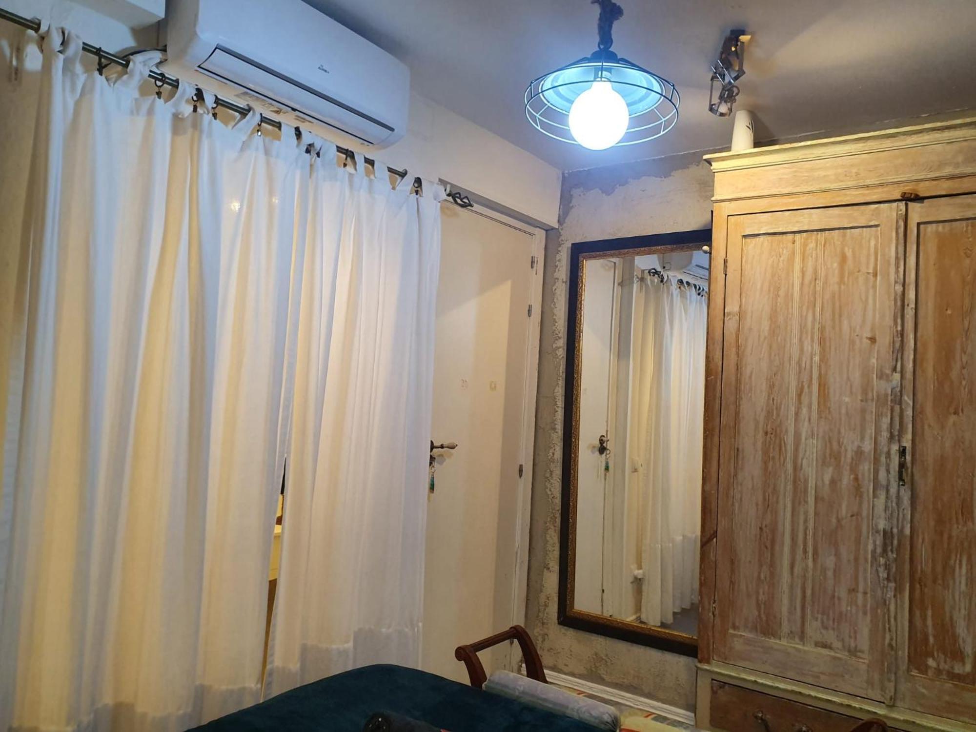 Studio Or Rooms With Private Bathroom Or Rooms With Shared Bathroom Барселона Экстерьер фото